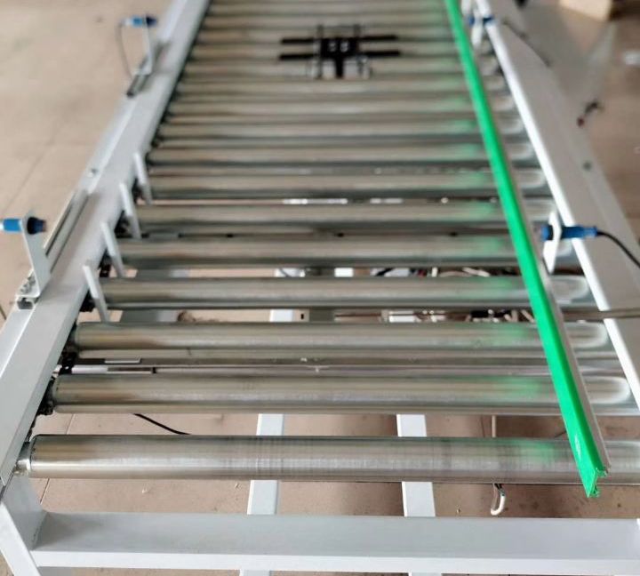 自動(dòng)化滾筒流水線結(jié)構(gòu).jpg 自動(dòng)化滾筒流水線結(jié)構(gòu).jpg